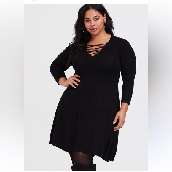 🖤✔️Torrid Black Mini Sweater Cross Front Skater Dress Size 2 ✔️ - Picture 1 of 5